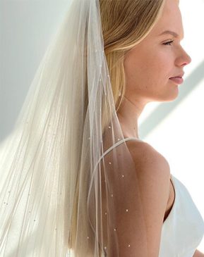 Peter Trends Bridal 43" tulle veil in ivory with swarovski rhinestone. side view