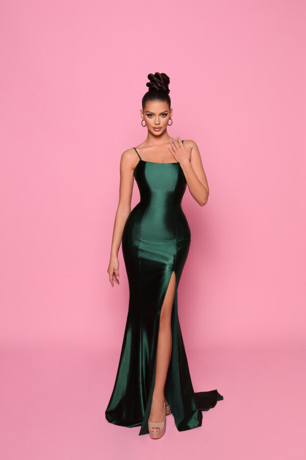 Nicoletta NP144 features spaghetti straps, corset fit bodice, thigh high split, small train in emerald green XS. Size 4