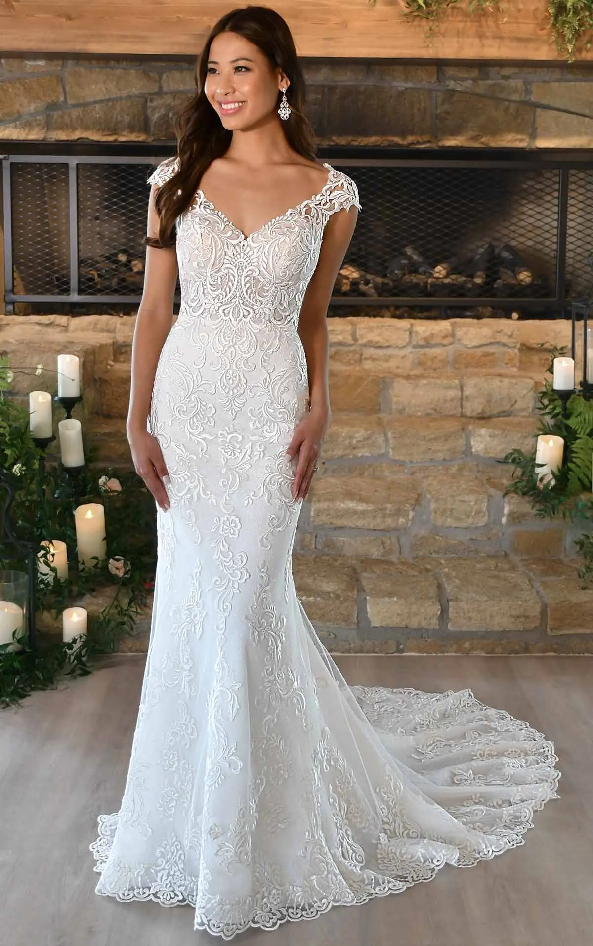 Stella York 7292 Ivory lace cap sleeve wedding dress front